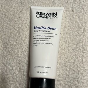 Keratin Complex Vanilla Bean Deep Conditioner - White
